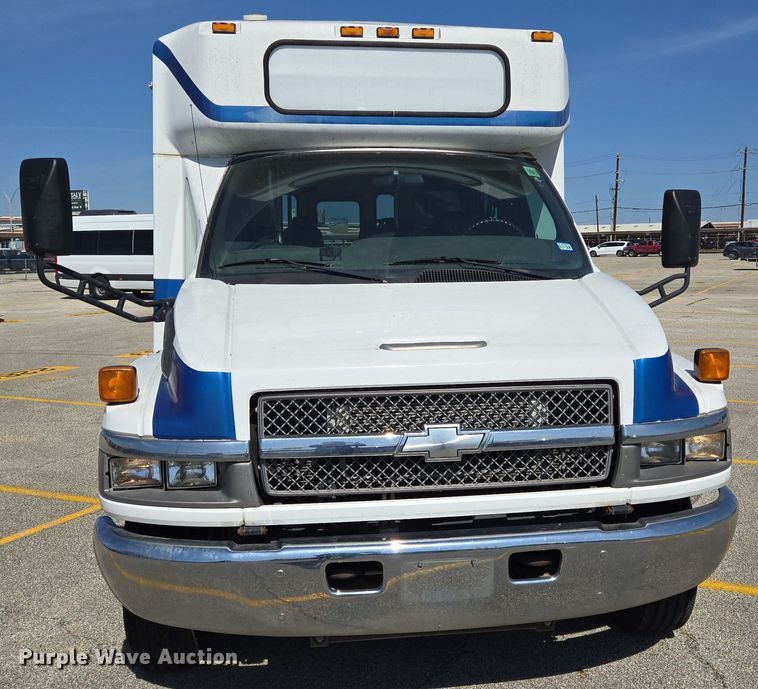 image for item DV1294 2009 Eldorado Chevrolet C5500 shuttle bus