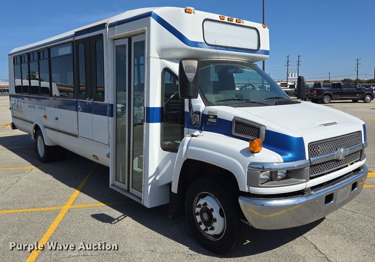 image for item DV1294 2009 Eldorado Chevrolet C5500 shuttle bus