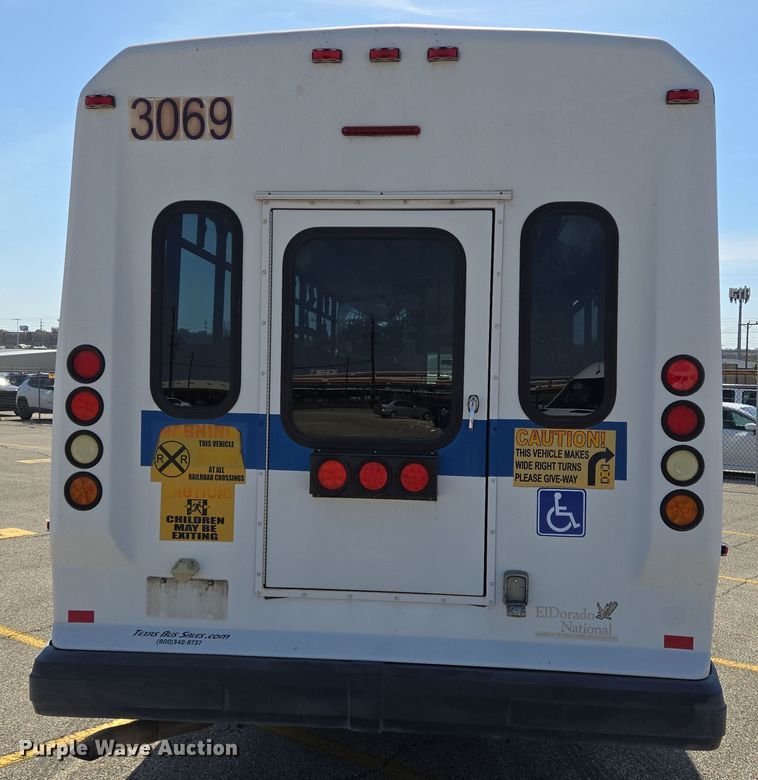 image for item DV1294 2009 Eldorado Chevrolet C5500 shuttle bus