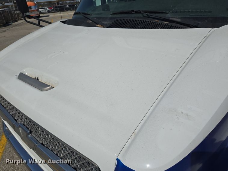 image for item DV1294 2009 Eldorado Chevrolet C5500 shuttle bus