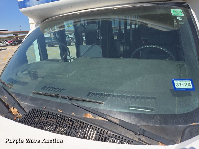 image for item DV1294 2009 Eldorado Chevrolet C5500 shuttle bus