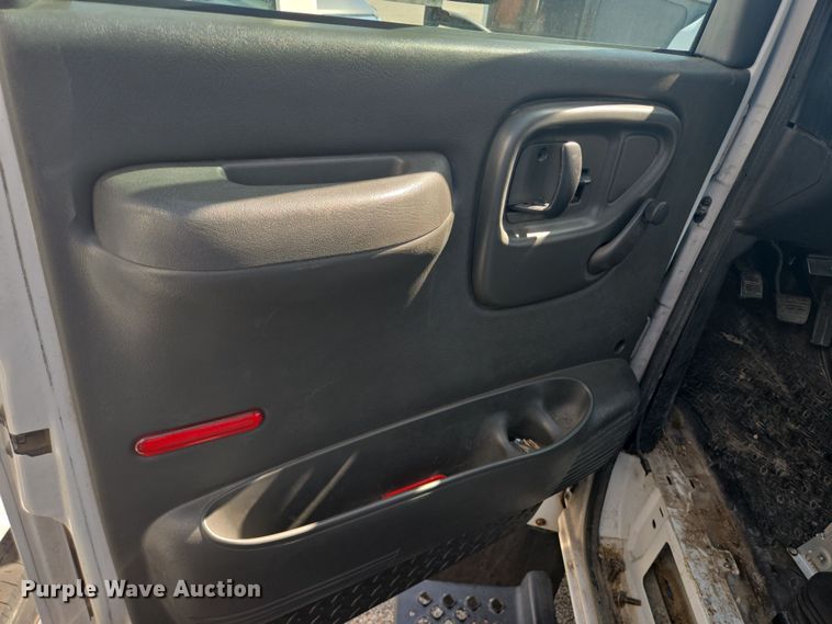 image for item DV1294 2009 Eldorado Chevrolet C5500 shuttle bus