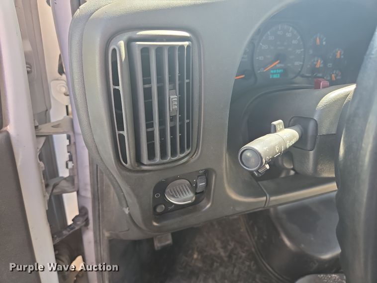 image for item DV1294 2009 Eldorado Chevrolet C5500 shuttle bus