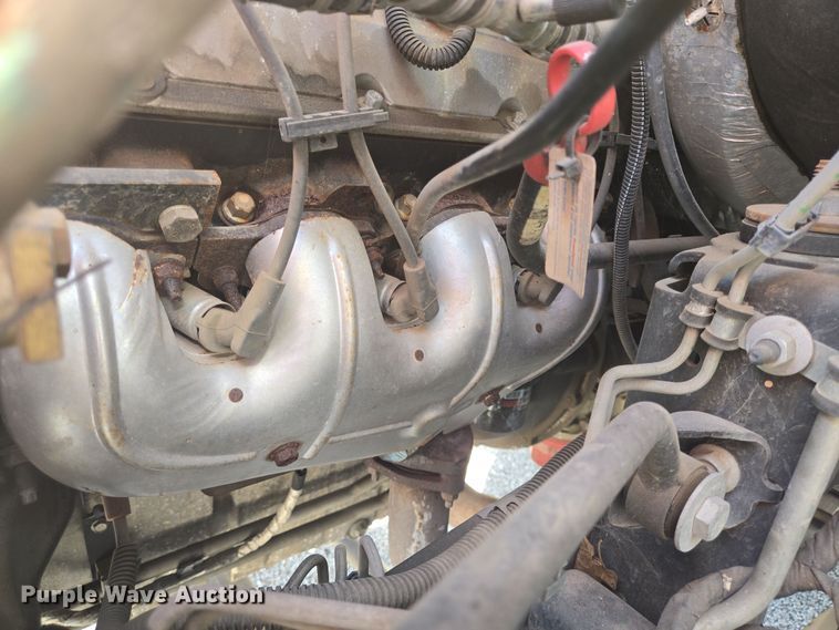 image for item DV1294 2009 Eldorado Chevrolet C5500 shuttle bus