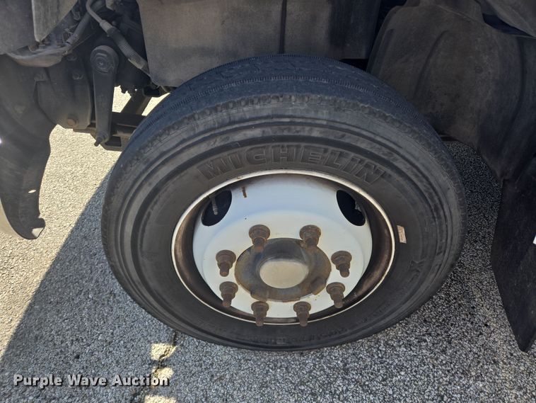 image for item DV1294 2009 Eldorado Chevrolet C5500 shuttle bus