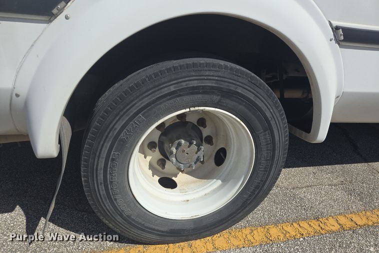 image for item DV1294 2009 Eldorado Chevrolet C5500 shuttle bus