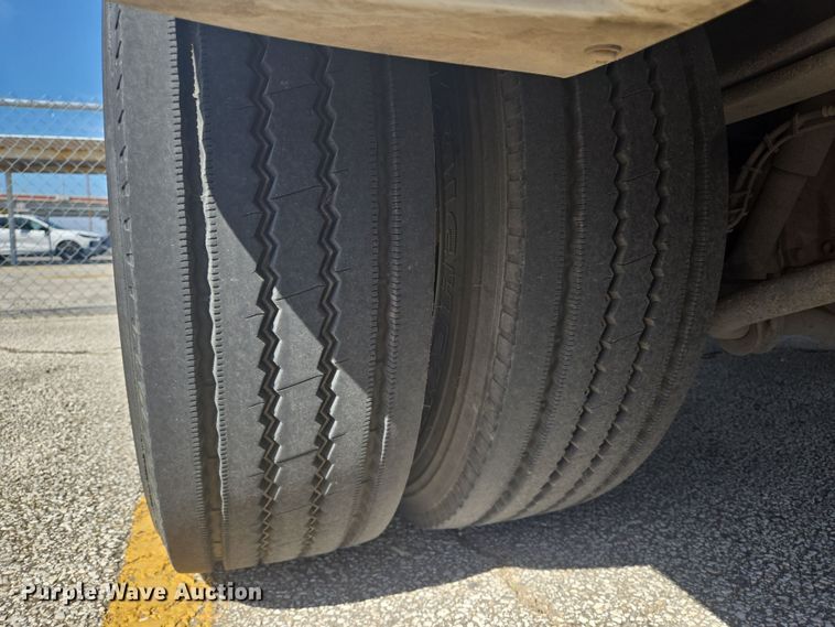 image for item DV1294 2009 Eldorado Chevrolet C5500 shuttle bus