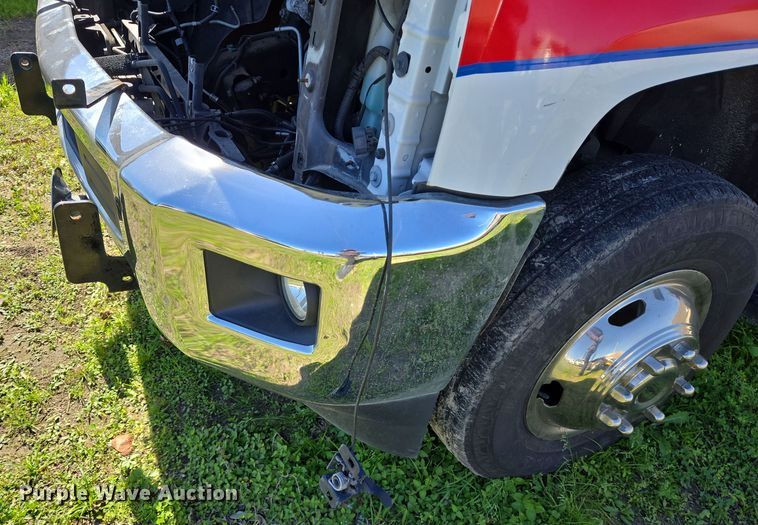 image for item DV1303 2017 Chevrolet Silverado 3500HD ambulance