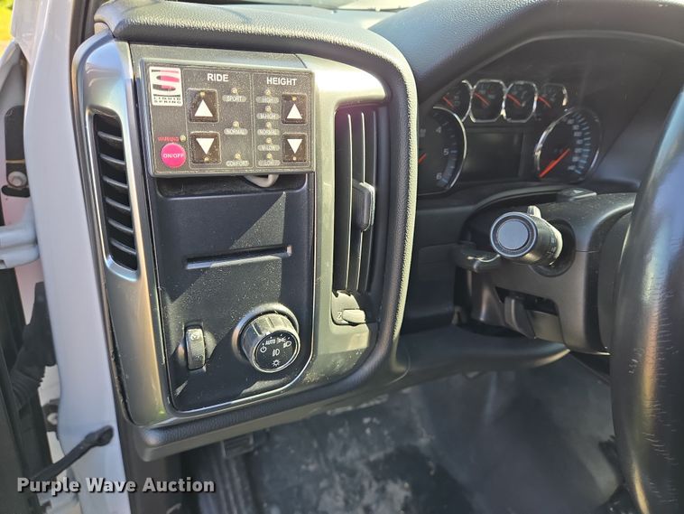 image for item DV1303 2017 Chevrolet Silverado 3500HD ambulance