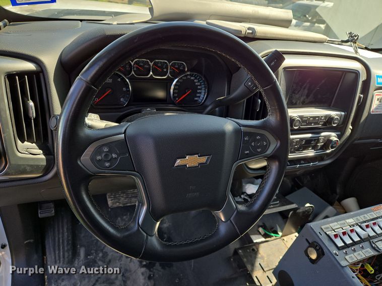 image for item DV1303 2017 Chevrolet Silverado 3500HD ambulance