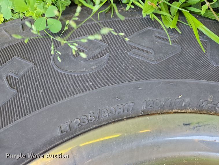 image for item DV1303 2017 Chevrolet Silverado 3500HD ambulance