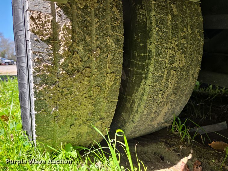 image for item DV1303 2017 Chevrolet Silverado 3500HD ambulance