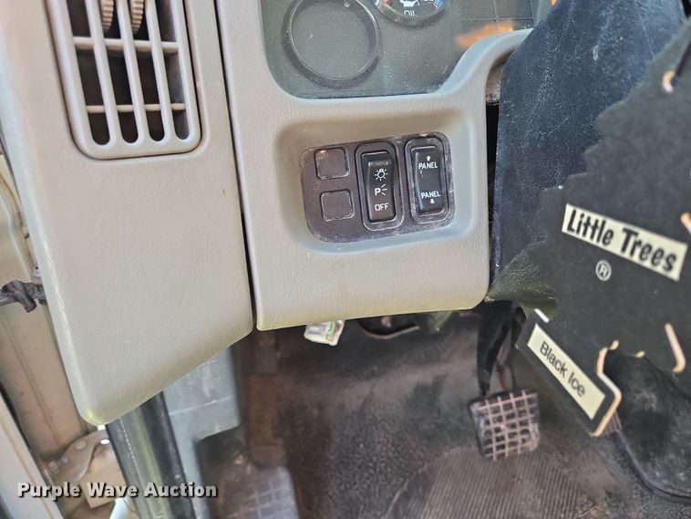 image for item DV1304 2011 International WorkStar 7300 grapple truck