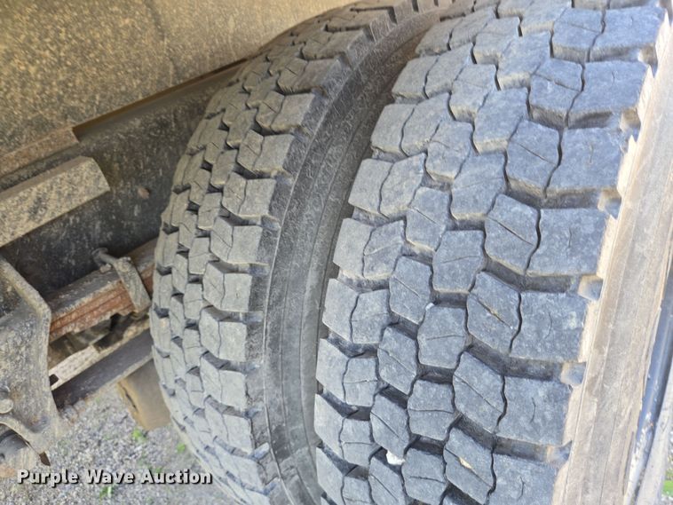 image for item DV1304 2011 International WorkStar 7300 grapple truck