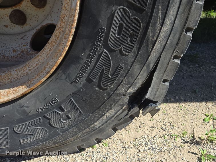 image for item DV1304 2011 International WorkStar 7300 grapple truck