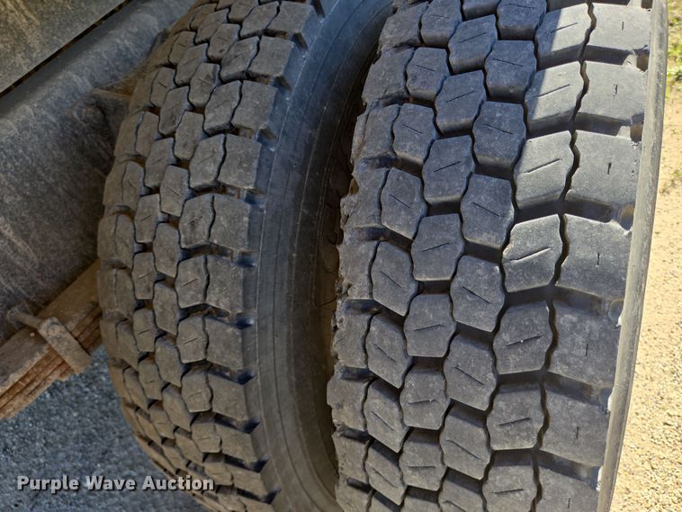 image for item DV1304 2011 International WorkStar 7300 grapple truck