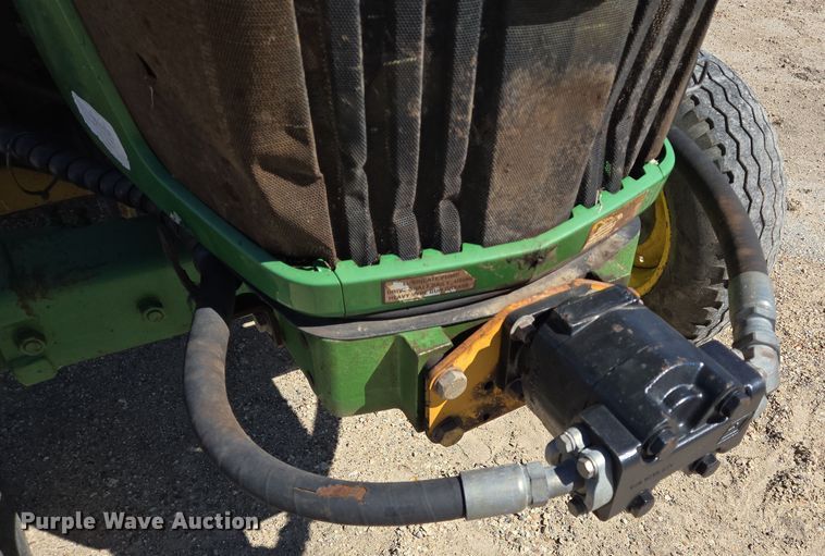 image for item DV1306 John Deere 5100M tractor