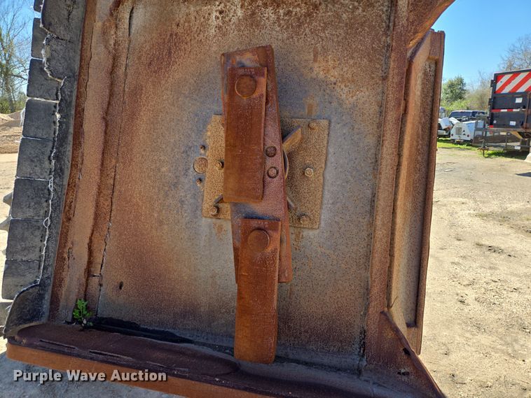 image for item DV1306 John Deere 5100M tractor