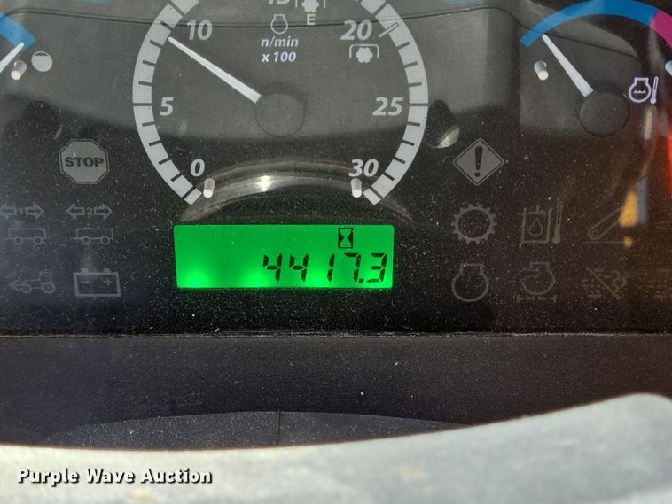 image for item DV1306 John Deere 5100M tractor