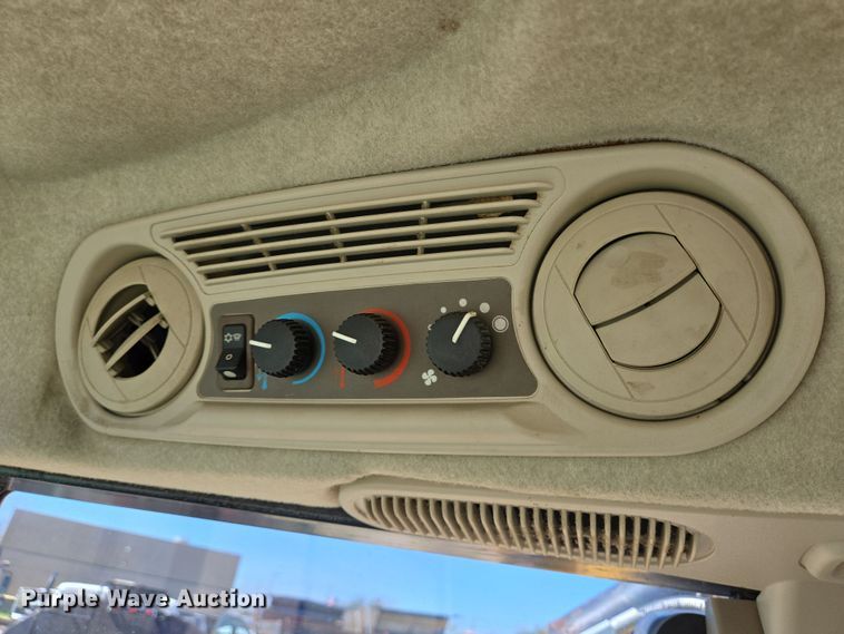 image for item DV1306 John Deere 5100M tractor