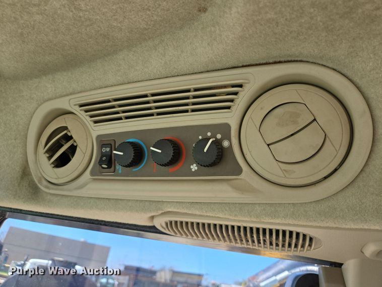 image for item DV1306 John Deere 5100M tractor