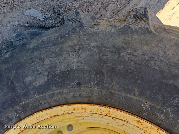 image for item DV1306 John Deere 5100M tractor