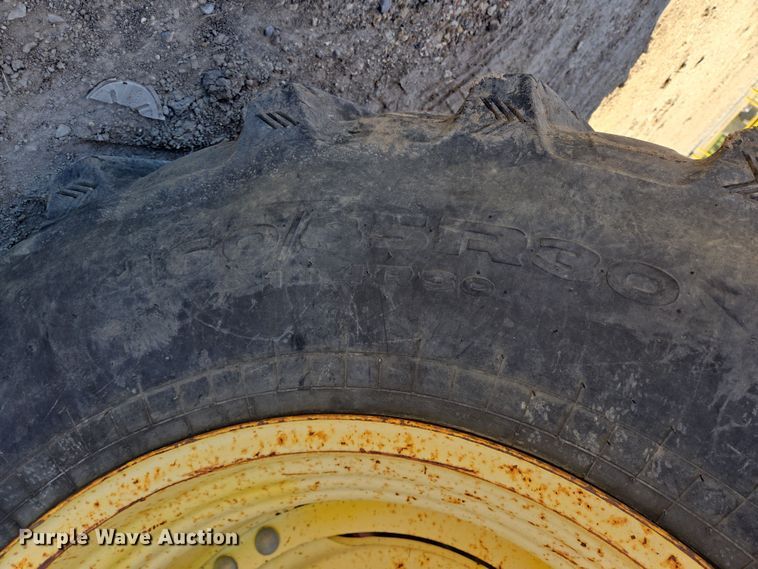 image for item DV1306 John Deere 5100M tractor