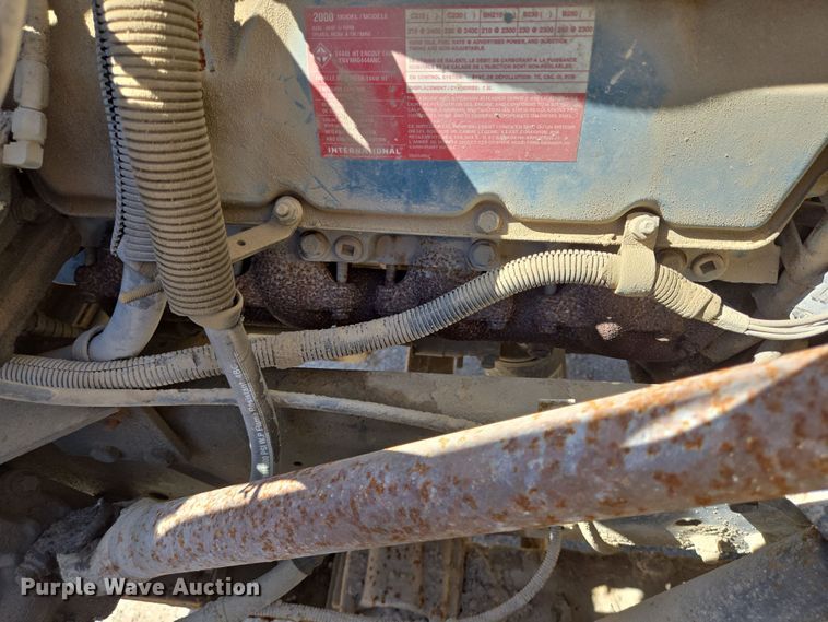 image for item DV1307 2001 International 4700 water truck