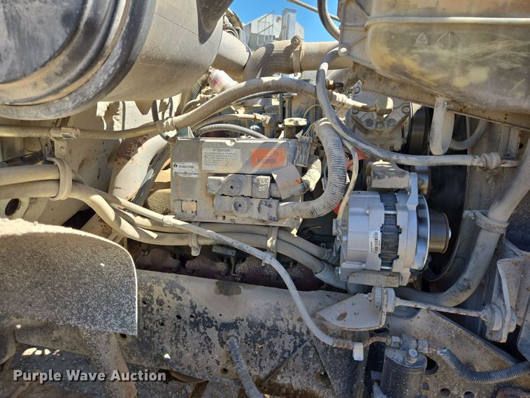 image for item DV1307 2001 International 4700 water truck