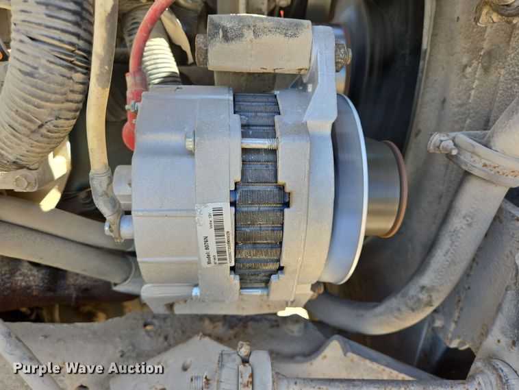 image for item DV1307 2001 International 4700 water truck