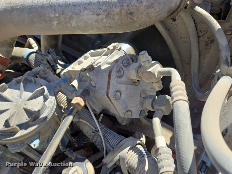 image for item DV1307 2001 International 4700 water truck