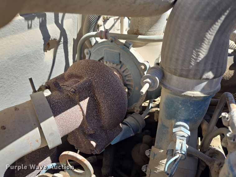 image for item DV1307 2001 International 4700 water truck