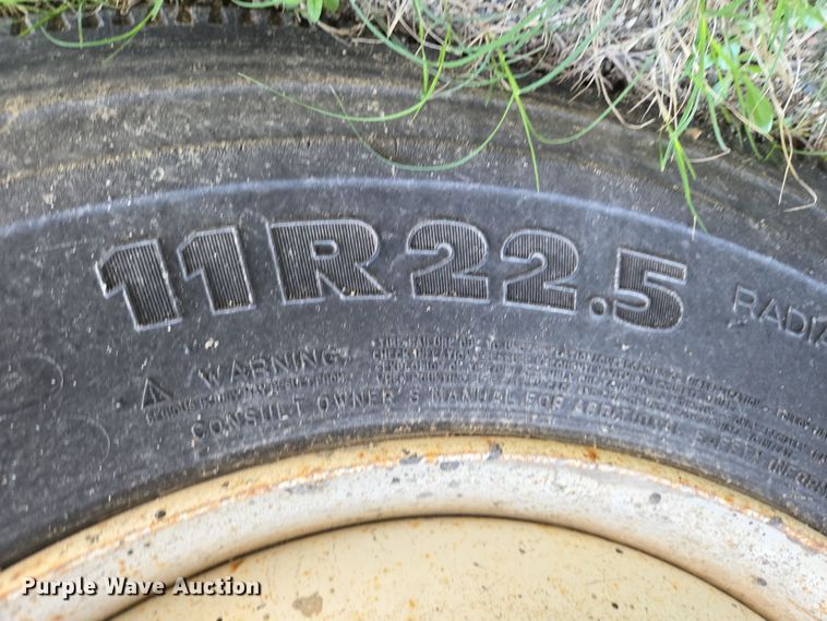 image for item DV1307 2001 International 4700 water truck