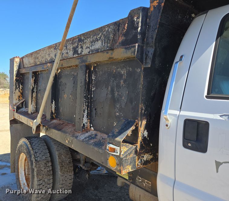 image for item DV1308 2007 Ford F750 SuperDuty XL dump truck