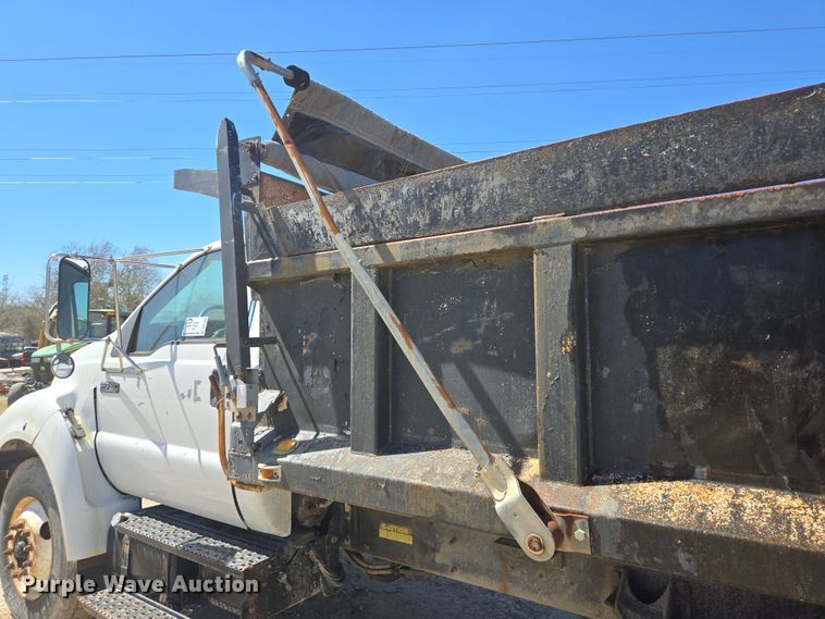 image for item DV1308 2007 Ford F750 SuperDuty XL dump truck