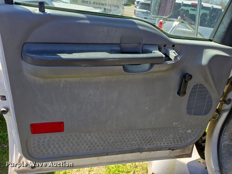 image for item DV1308 2007 Ford F750 SuperDuty XL dump truck