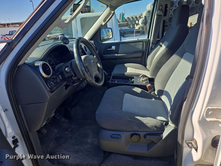 image for item DV1309 2003 Ford Expedition XLT SUV