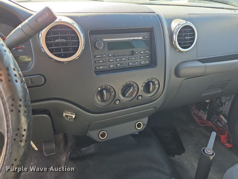 image for item DV1309 2003 Ford Expedition XLT SUV