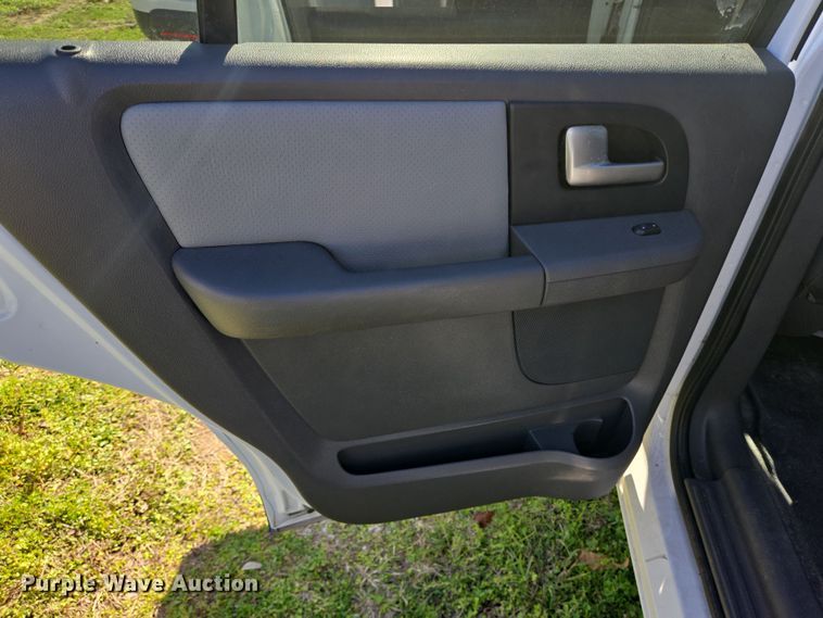 image for item DV1309 2003 Ford Expedition XLT SUV