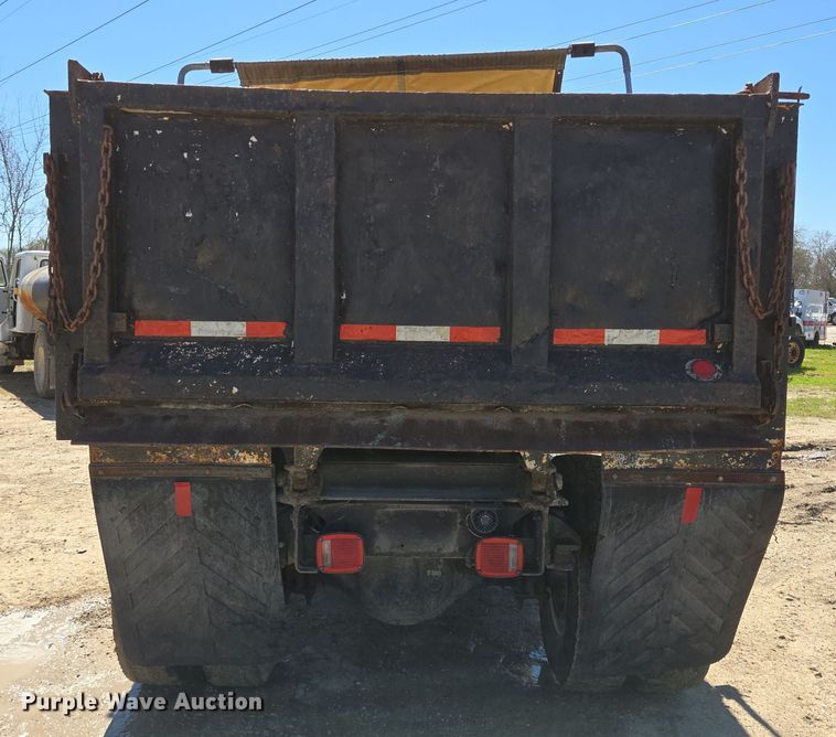image for item DV1310 2000 Chevrolet C7500 dump truck