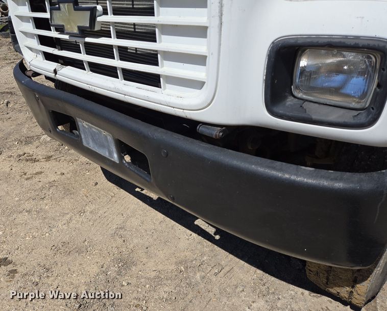 image for item DV1310 2000 Chevrolet C7500 dump truck