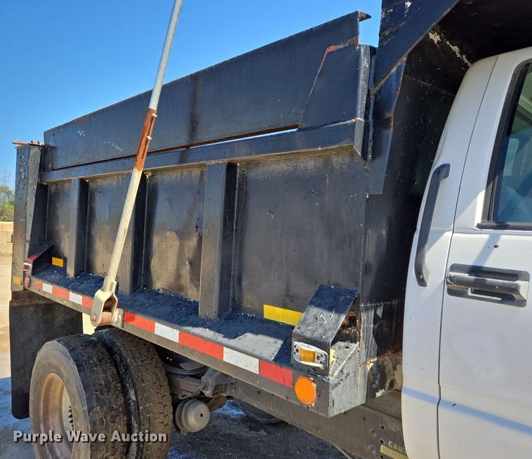 image for item DV1310 2000 Chevrolet C7500 dump truck