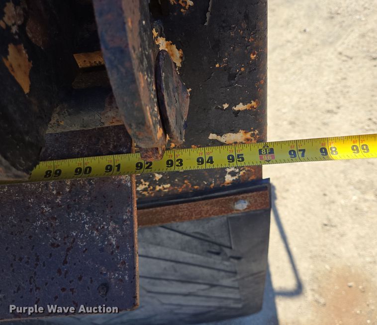 image for item DV1310 2000 Chevrolet C7500 dump truck