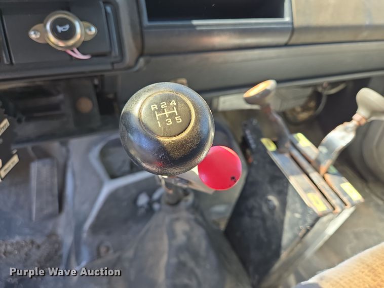 image for item DV1310 2000 Chevrolet C7500 dump truck