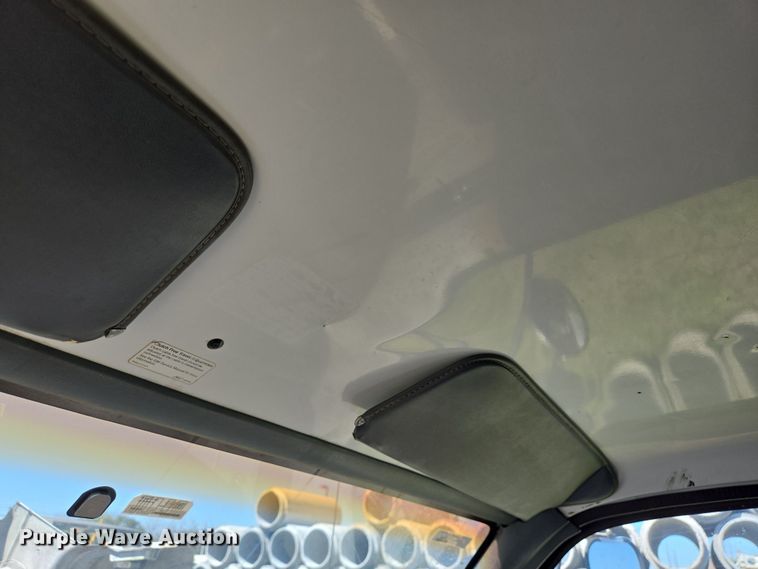 image for item DV1310 2000 Chevrolet C7500 dump truck