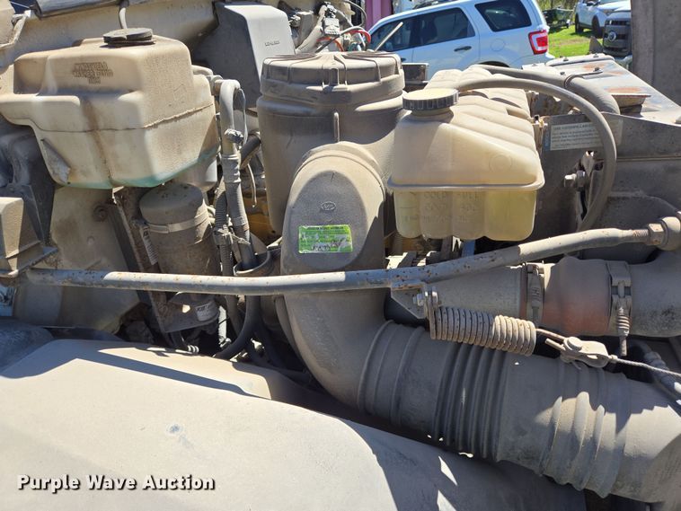 image for item DV1310 2000 Chevrolet C7500 dump truck