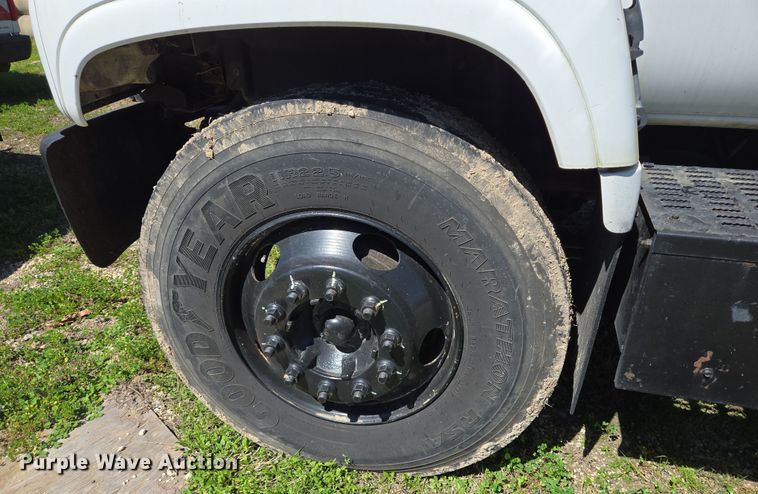 image for item DV1310 2000 Chevrolet C7500 dump truck