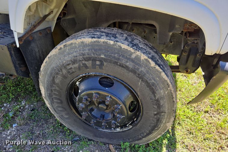 image for item DV1310 2000 Chevrolet C7500 dump truck