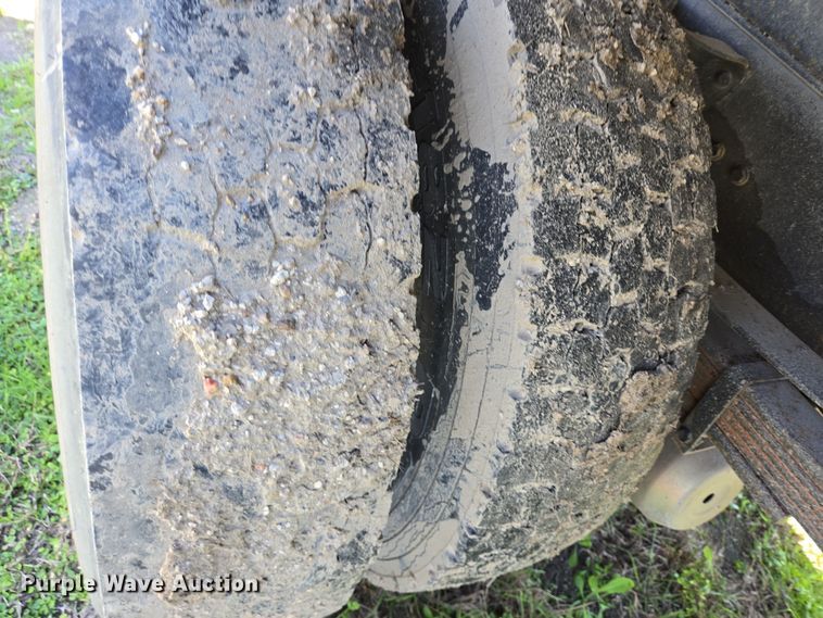 image for item DV1310 2000 Chevrolet C7500 dump truck