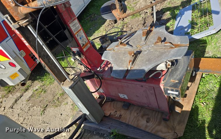 image for item DV1318 2013 Hunter TCX575 tire machine